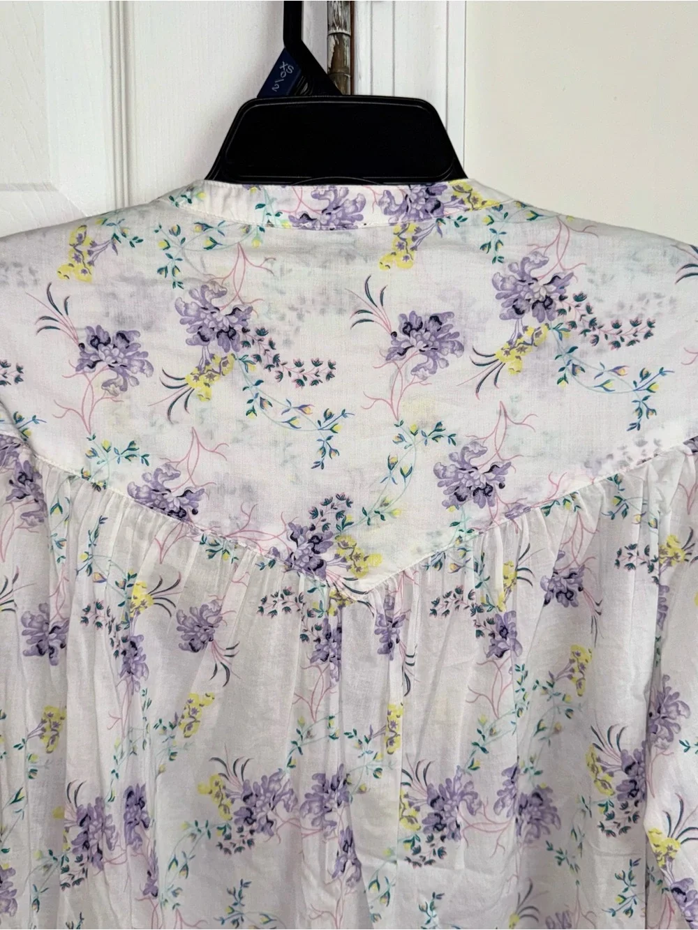 Scoop Womens XS Flowy Blouson Cotton Blouse White Purple Floral Long Sleeve Top - Picture 9 of 13